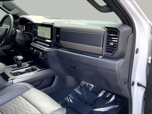 Used 2022 Chevrolet Silverado 1500 ZR2 w/ Technology Package AWD/4WD image 20
