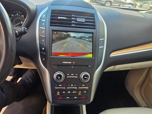 Used 2015 Lincoln MKC FWD w/ Equipment Group 101A Select image 7