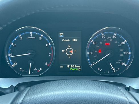 Used 2017 Toyota RAV4 Platinum image 32