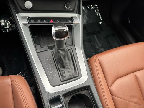 Used 2020 Audi Q3 2.0T Premium Plus w/ Premium Plus Package image 37