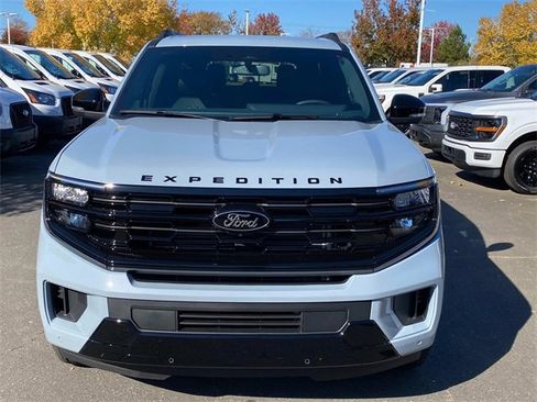 New 2025 Ford Expedition Max Platinum w/ Stealth Appearance Package image 2