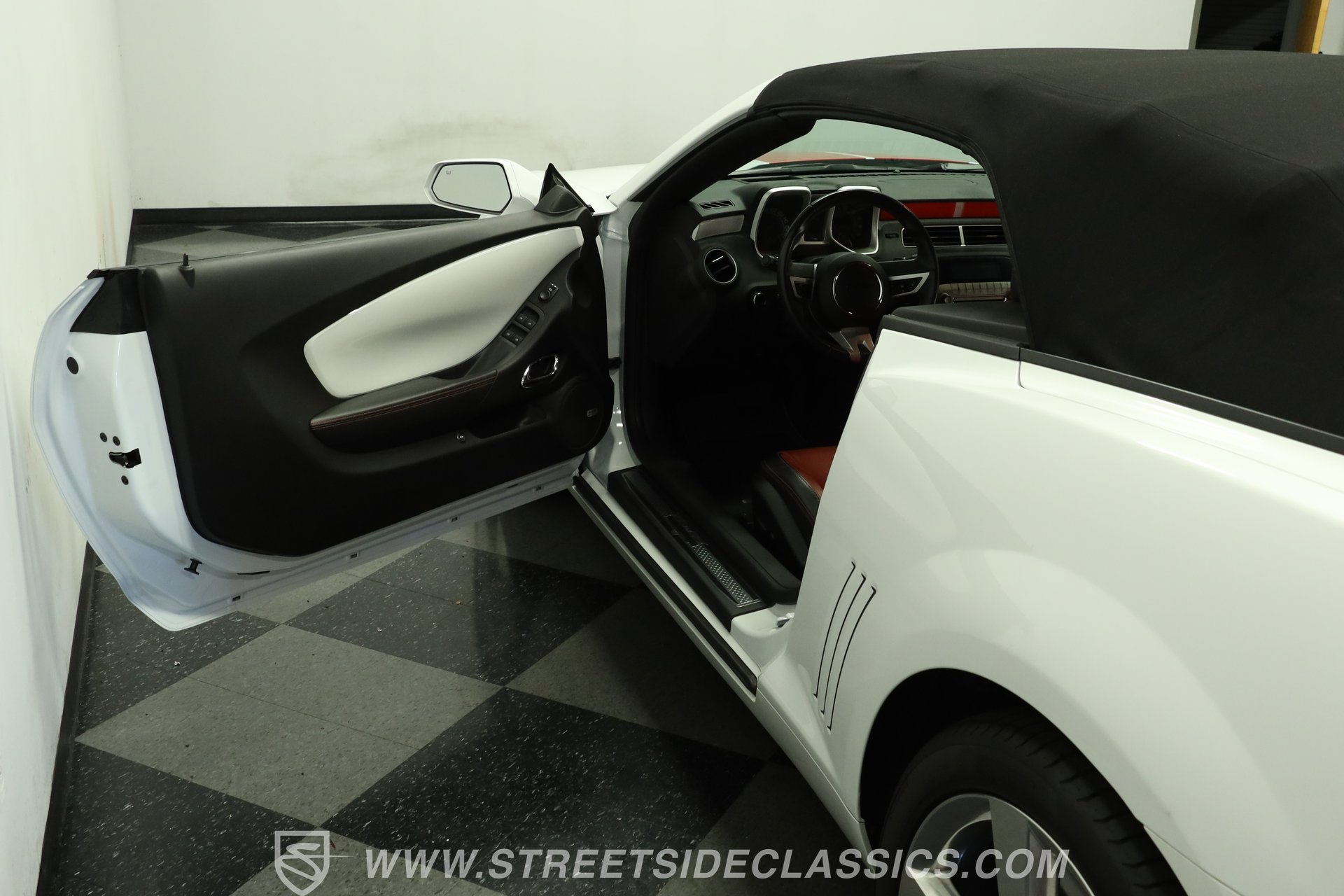 Used 2011 Chevrolet Camaro SS w/ RS Package RWD image 33