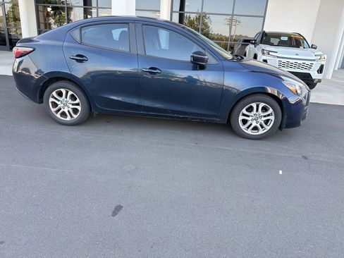 Used 2018 Toyota Yaris iA FWD image 6