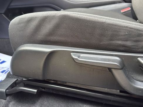 Used 2017 Honda HR-V EX image 11