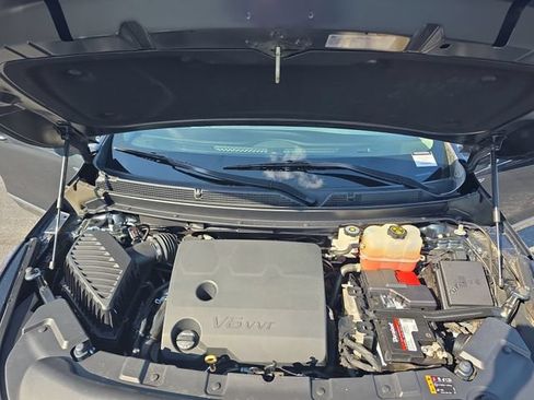 Used 2018 Buick Enclave Premium FWD image 32
