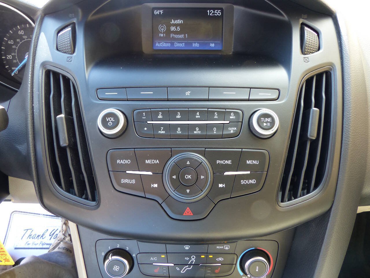 Used 2018 Ford Focus SE w/ Cold Weather Package FWD image 31