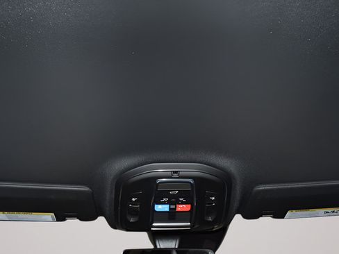 New 2026 Jeep Grand Cherokee Altitude AWD/4WD image 18
