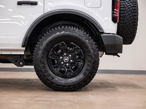 Used 2023 Ford Bronco Wildtrak AWD/4WD image 25