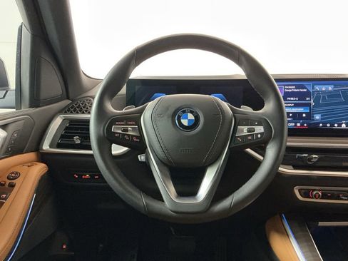 Certified 2025 BMW X5 xDrive50e w/ Parking Assistance Package AWD/4WD image 16