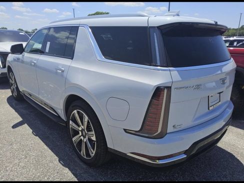 Used 2026 Cadillac Escalade IQL Luxury AWD/4WD image 4
