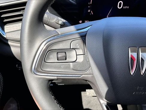 Used 2025 Buick Encore GX Preferred AWD/4WD image 12