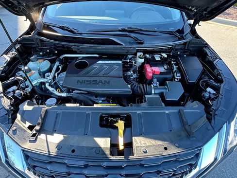 Used 2023 Nissan Rogue SV image 24