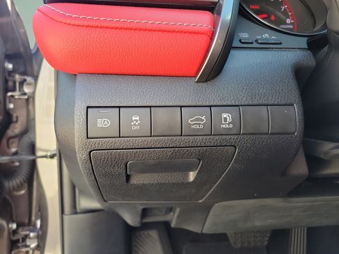 Used 2022 Toyota Camry XSE FWD image 11