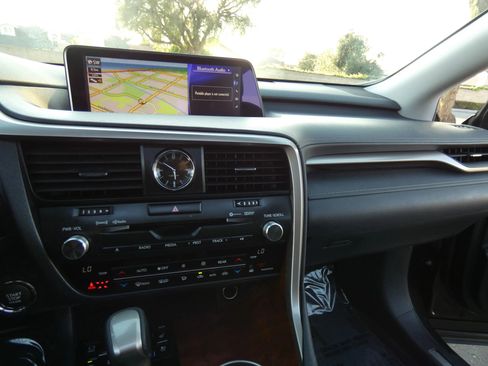 Used 2018 Lexus RX 350L FWD image 56