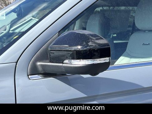 New 2026 Ford Expedition Max Platinum w/ Driver's Package image 13