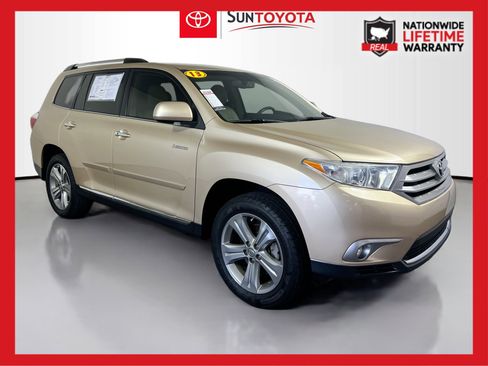 Used 2013 Toyota Highlander Limited image 1