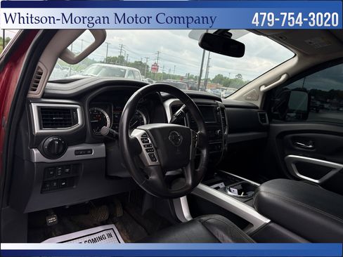 Used 2019 Nissan Titan PRO-4X w/ Pro-4x Convenience Package image 11