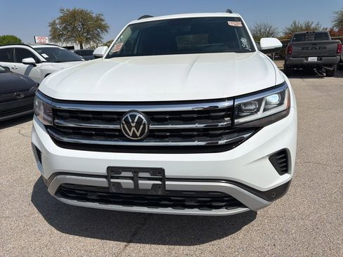 Used 2022 Volkswagen Atlas SE image 2