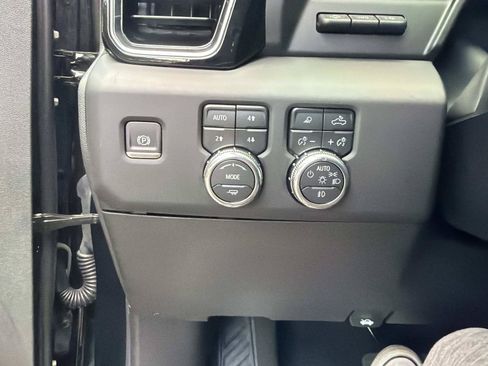 Used 2026 GMC Sierra 1500 Denali Ultimate AWD/4WD image 32