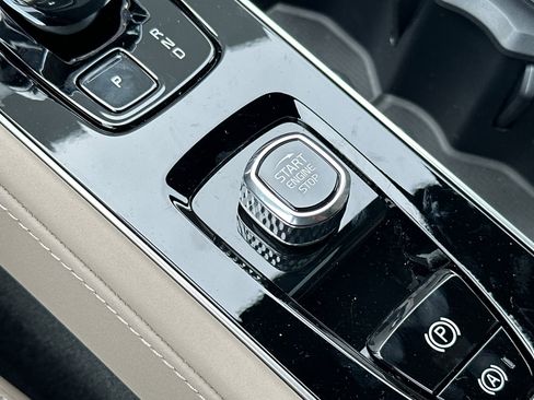 New 2026 Volvo XC90 T8 Plus AWD/4WD image 19