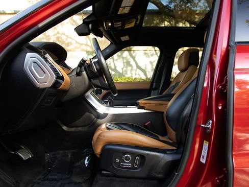 Used 2019 Land Rover Range Rover Sport HSE Dynamic image 23