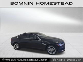 Used 2018 Jaguar XF Premium image 1
