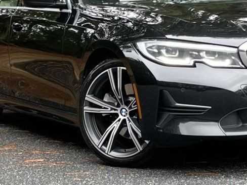 Used 2021 BMW 330i Sedan w/ Convenience Package image 11