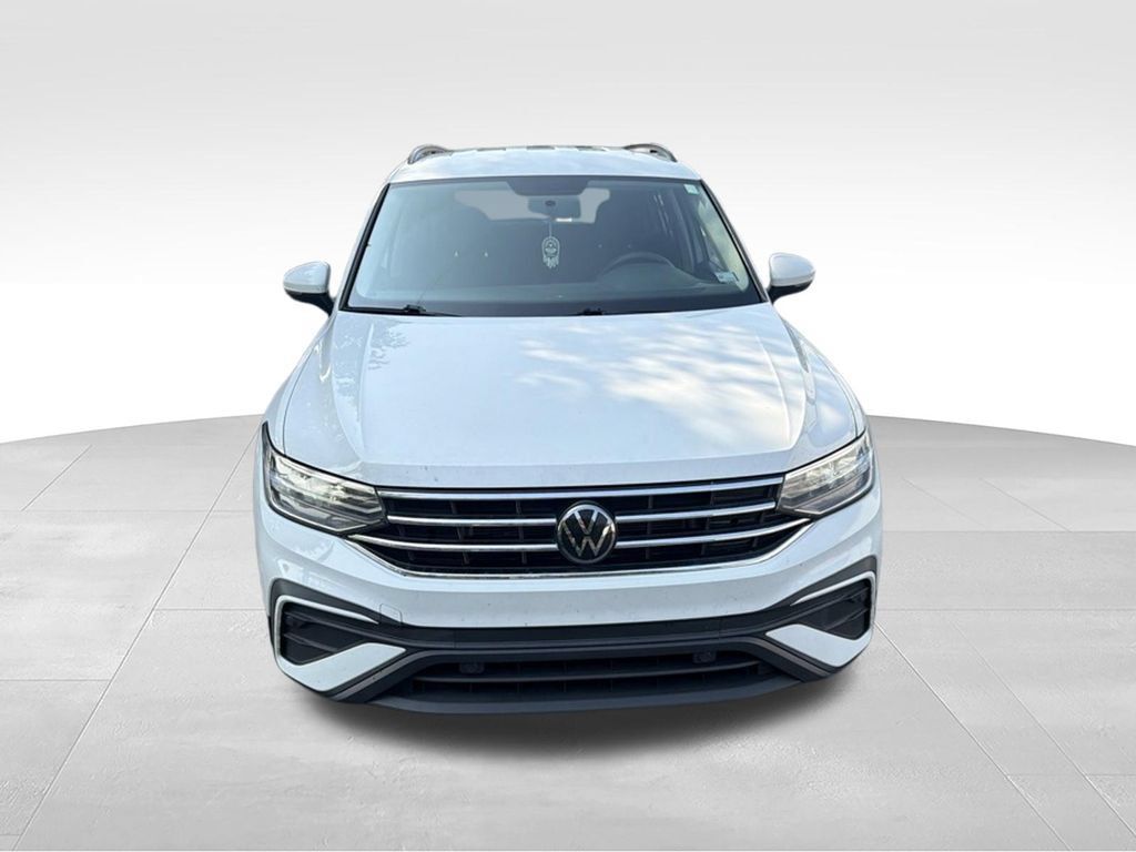 Used 2022 Volkswagen Tiguan S FWD image 2