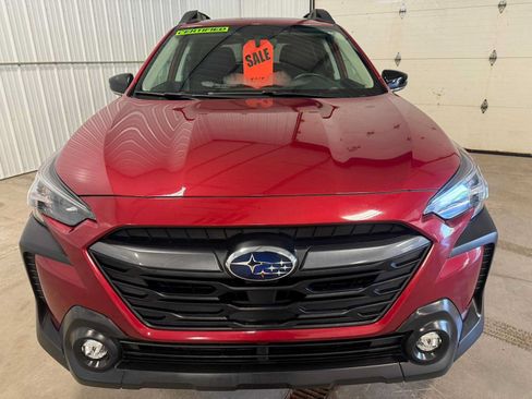 Certified 2025 Subaru Outback Premium w/ Popular Package #1A AWD/4WD image 3