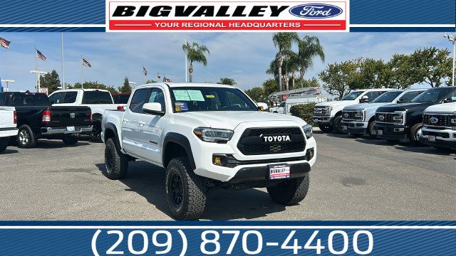 Used 2021 Toyota Tacoma TRD Off-Road w/ TRD Premium Off Road Package AWD/4WD image 1