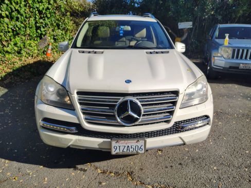 Used 2012 Mercedes-Benz GL 550 4MATIC image 3