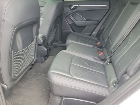 Used 2024 Audi Q3 2.0T Premium Plus image 15