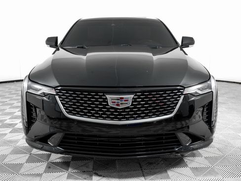 Used 2025 Cadillac CT4 Premium Luxury image 2