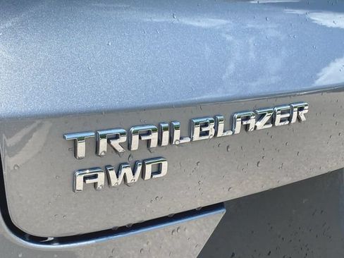Used 2023 Chevrolet TrailBlazer ACTIV w/ Sun and Liftgate Package AWD/4WD image 12