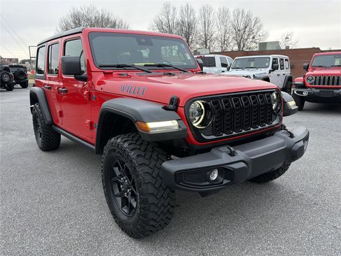 Used 2025 Jeep Wrangler Willys image 4