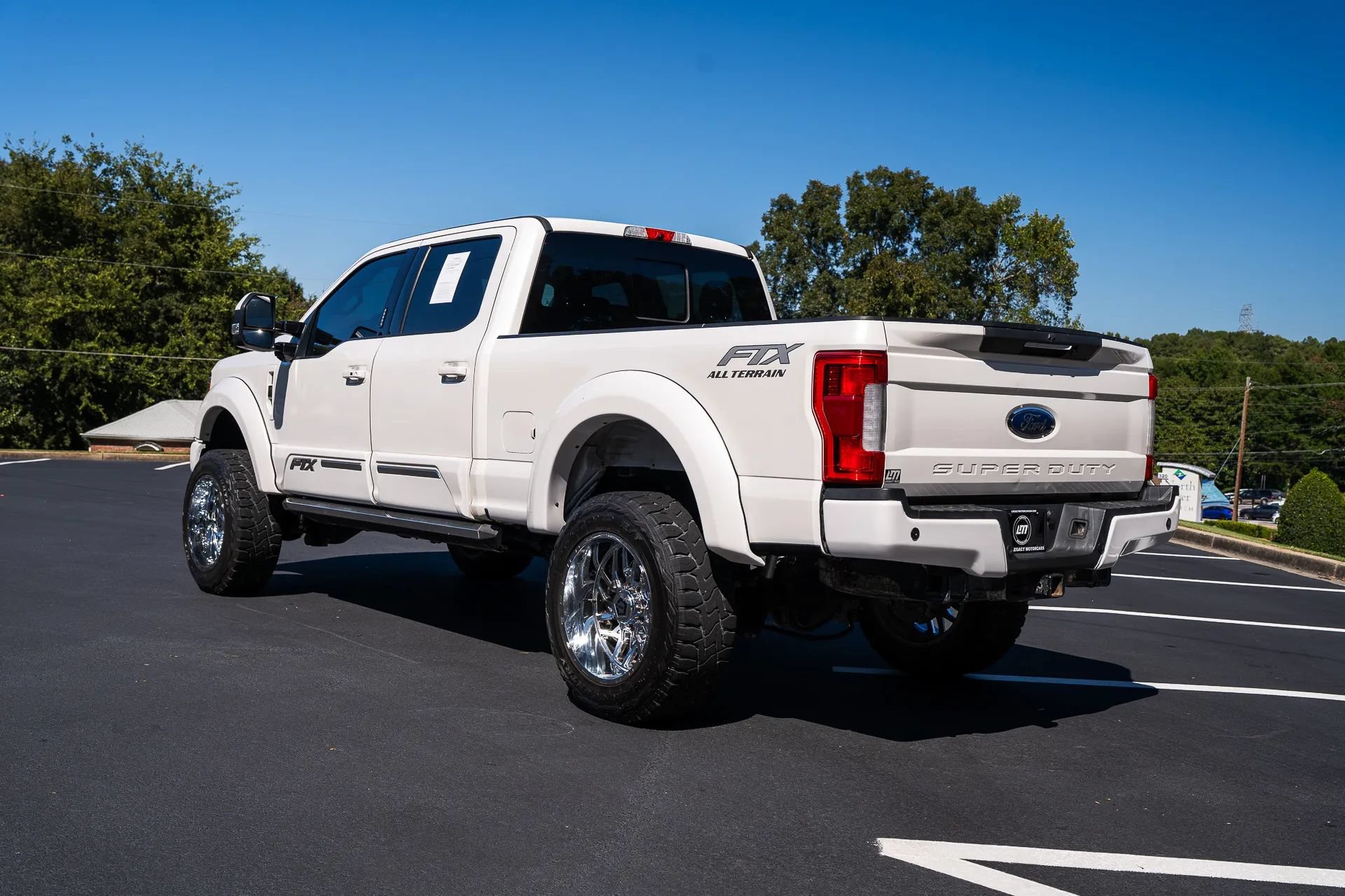 Used 2019 Ford F250 Lariat w/ Lariat Ultimate Package AWD/4WD image 7