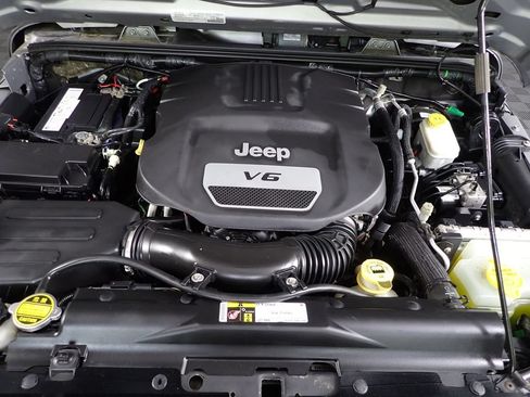 Used 2016 Jeep Wrangler Unlimited Sport AWD/4WD image 37
