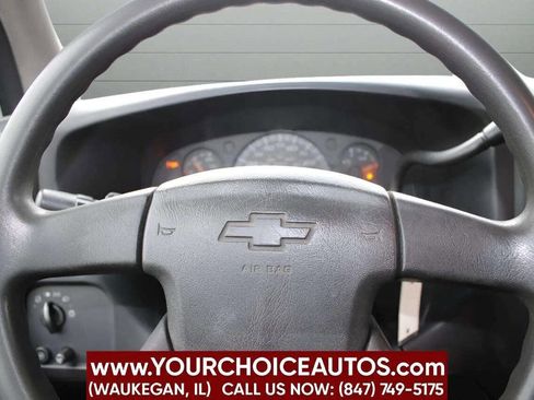 Used 2004 Chevrolet Express 1500 RWD image 15