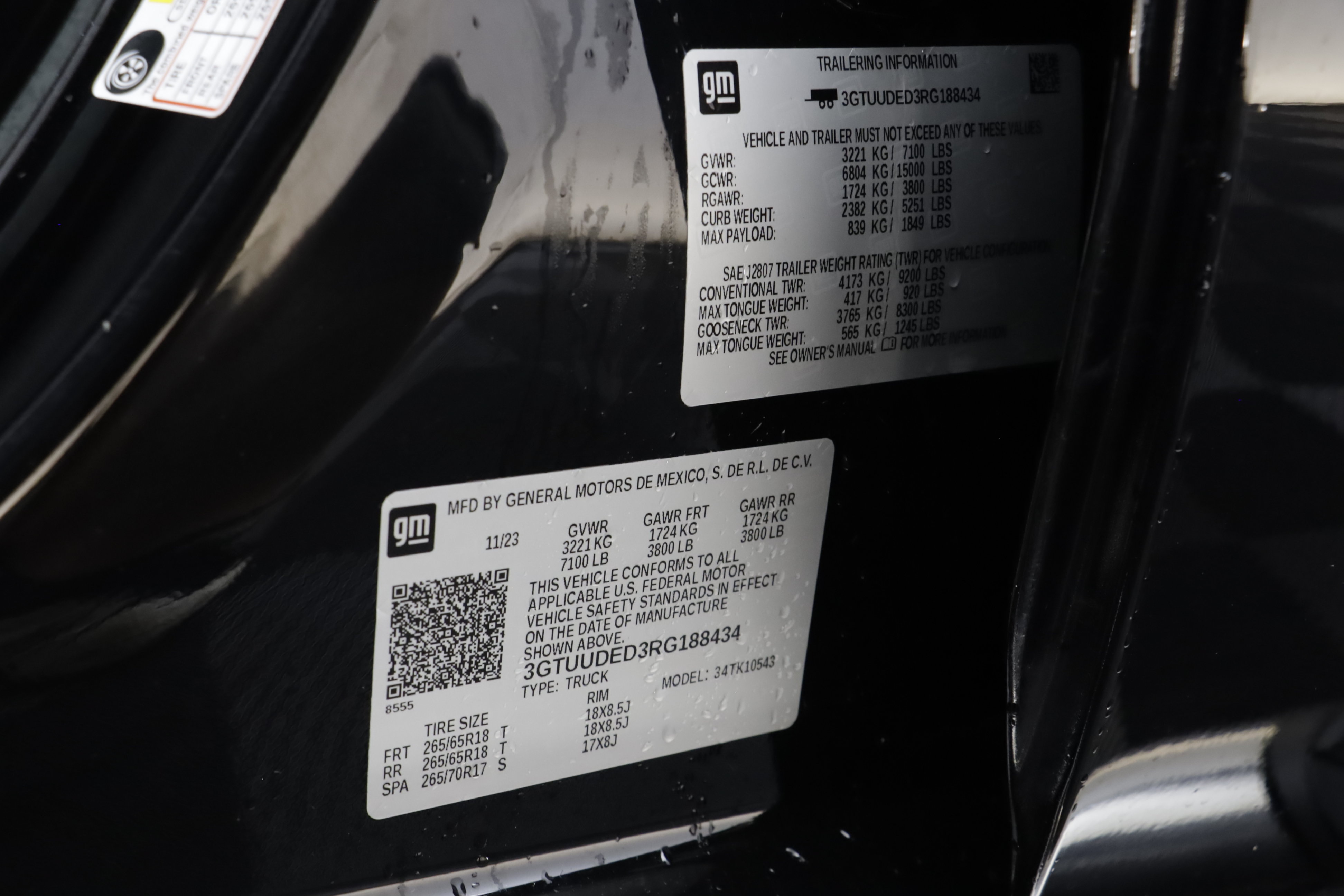 Used 2024 GMC Sierra 1500 SLT AWD/4WD image 31