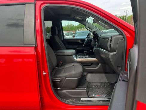Used 2024 Chevrolet Silverado 1500 LT Trail Boss w/ Convenience Package II AWD/4WD image 22