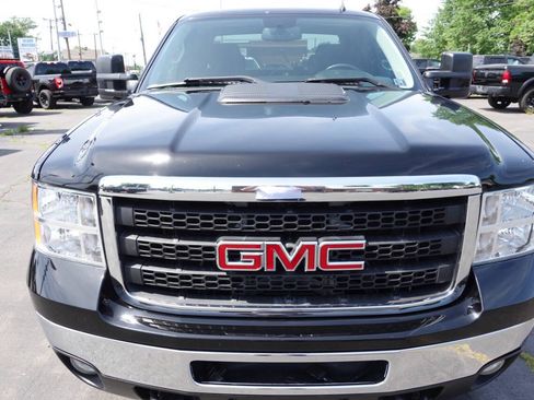 Used 2011 GMC Sierra 2500 SLE w/ SLE Preferred Package AWD/4WD image 6