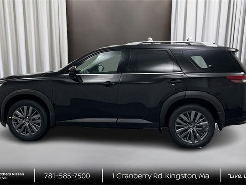 New 2025 Nissan Pathfinder SL w/ SL Premium Package image 8