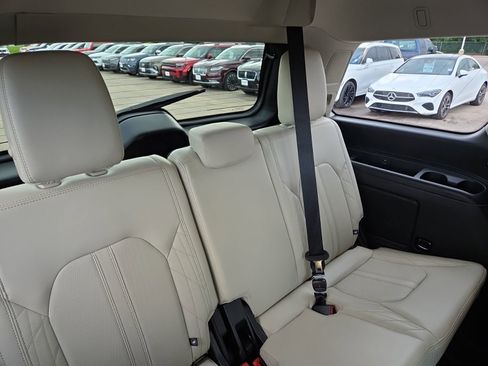 Used 2019 Ford Expedition Platinum AWD/4WD image 50