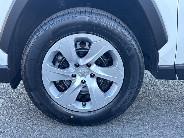 Certified 2025 Toyota RAV4 LE FWD image 7