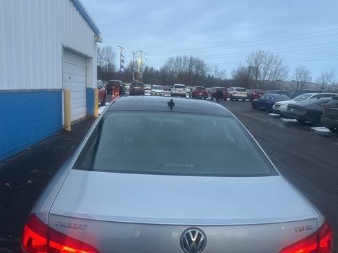 Used 2015 Volkswagen Passat 1.8T Sport image 6