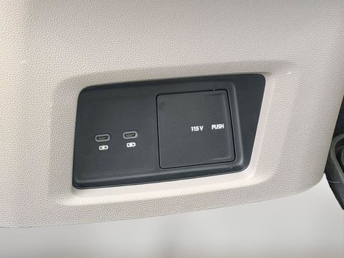 Used 2024 Volkswagen Atlas SEL Premium R-Line AWD/4WD image 34