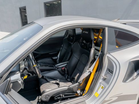 Used 2019 Porsche 911 GT3 RS RWD image 50