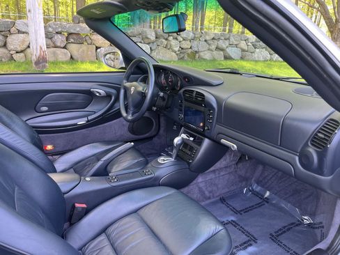 Used 2002 Porsche 911 Carrera RWD image 15