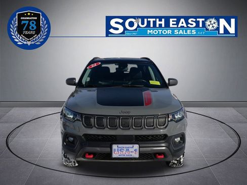Used 2022 Jeep Compass Trailhawk image 3
