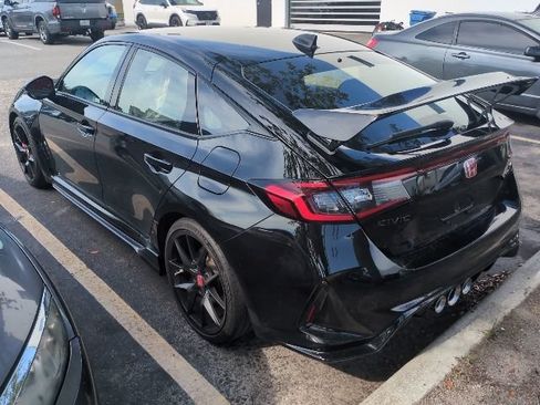 Used 2023 Honda Civic Type R image 4
